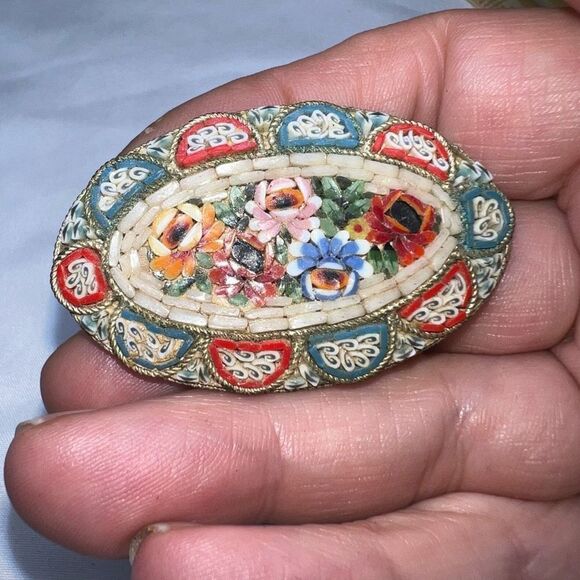 Vintage Micro Mosaic Brooch Made in Italy - Picture 5 of 13